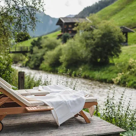 Hotel Guesthouse St Nikolaus 3*